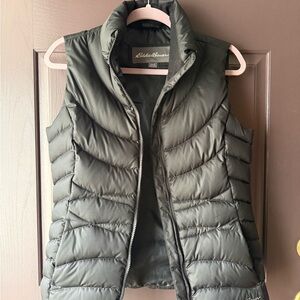 Eddie Bauer Women's Black Quilted Vest
